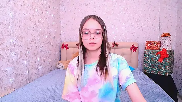 Snapshot of LolliStrawberry chatting on 01/11/26, 02:49 LolliStrawberry online show from 01/11/26, 02:49