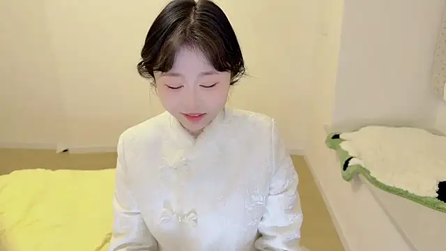 Snapshot of Onefiona chatting on 03/08/26, 12:31 Onefiona online show from 03/08/26, 12:31