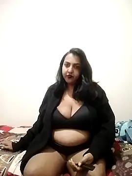 Snapshot of IndianBearxx chatting on 05/07/26, 05:07 IndianBearxx online show from 05/07/26, 05:07