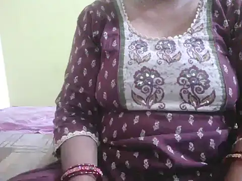 Snapshot of mohini_bhabhi chatting on 05/14/26, 02:40 mohini bhabhi online show from 05/14/26, 02:40