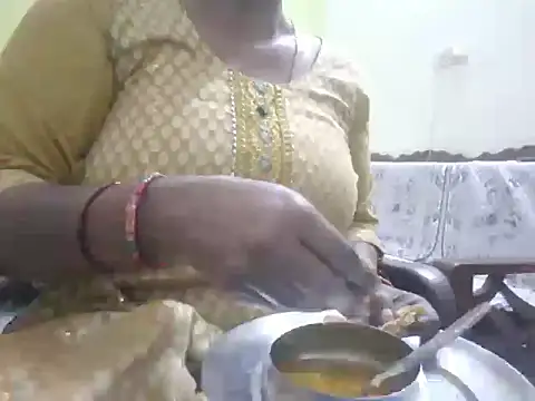 Snapshot of mohini_bhabhi chatting on 06/25/26, 07:13 mohini bhabhi online show from 06/25/26, 07:13