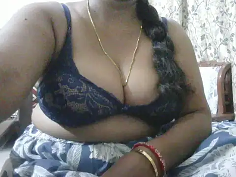 Snapshot of mohini_bhabhi chatting on 07/28/26, 04:39 mohini bhabhi online show from 07/28/26, 04:39