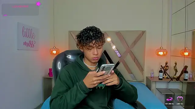 Anyelo Twink online show from 06/24/26, 04:11