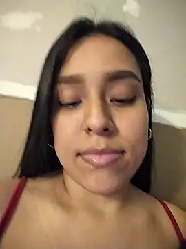 Snapshot of Aleja_1426 chatting on 07/20/26, 11:18 Aleja 1426 online show from 07/20/26, 11:18