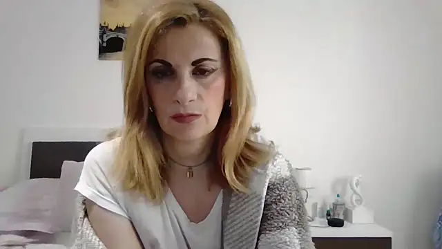 Clara1986 online show from 05/09/26, 01:16