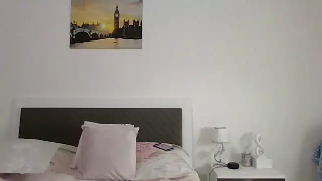 Clara1986 online show from 05/12/26, 08:22
