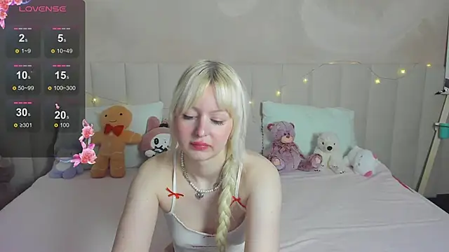 Snapshot of AdeleSilvy chatting on 06/01/26, 02:02 AdeleSilvy online show from 06/01/26, 02:02