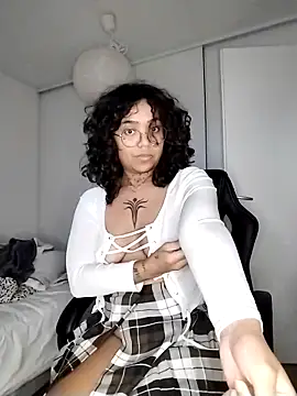 Snapshot of therealsun8 chatting on 03/02/26, 06:14 therealsun8 online show from 03/02/26, 06:14