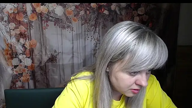 Snapshot of VeronicaSvitt chatting on 03/18/26, 01:25 VeronicaSvitt online show from 03/18/26, 01:25