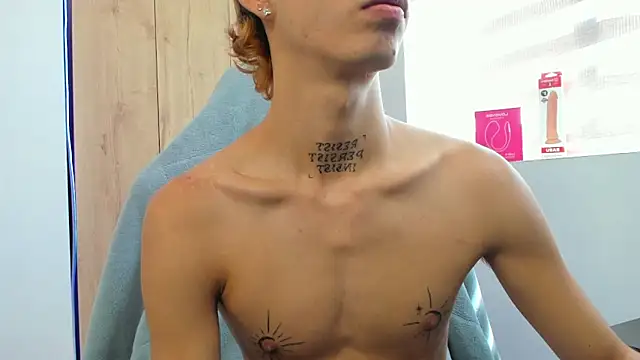 Snapshot of Maiky_Cooper01 chatting on 01/17/26, 06:55 Maiky Cooper01 online show from 01/17/26, 06:55