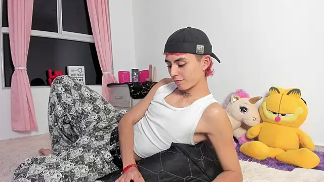 Snapshot of Maiky_Cooper01 chatting on 02/25/26, 12:42 Maiky Cooper01 online show from 02/25/26, 12:42