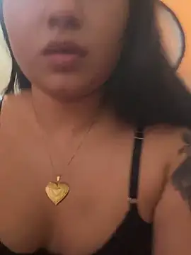 Snapshot of cristal-123 chatting on 02/16/26, 09:44 cristal-123 online show from 02/16/26, 09:44