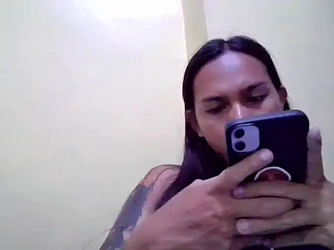 Snapshot of LOVELYMAYUMIE chatting on 04/11/26, 12:42 LOVELYMAYUMIE online show from 04/11/26, 12:42