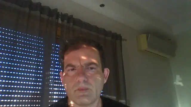 Snapshot of _grj1 chatting on 06/08/26, 06:25 grj1 online show from 06/08/26, 06:25