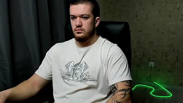 Snapshot of Well_boy chatting on 01/17/26, 07:46 Well boy online show from 01/17/26, 07:46