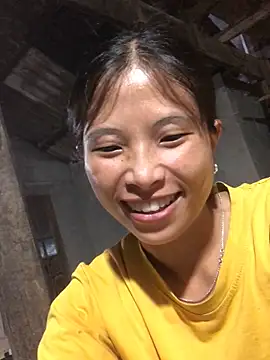 Snapshot of sun-shii chatting on 05/16/26, 10:19 sun-shii online show from 05/16/26, 10:19