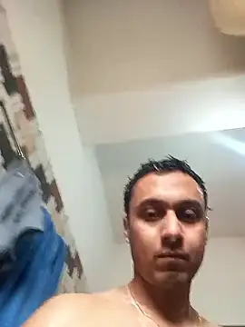 Snapshot of Uzieham22 chatting on 03/06/26, 07:16 Uzieham22 online show from 03/06/26, 07:16