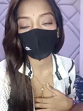 Snapshot of TrendyTales_ chatting on 02/16/26, 04:36 TrendyTales online show from 02/16/26, 04:36