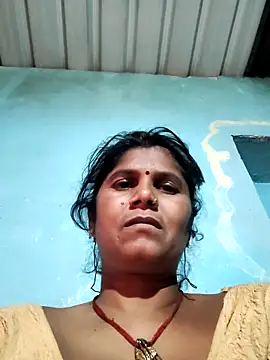 Hot di97 online show from 05/12/26, 02:47