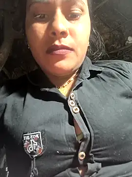 Snapshot of Hot_bh64 chatting on 02/16/26, 02:24 Hot bh64 online show from 02/16/26, 02:24