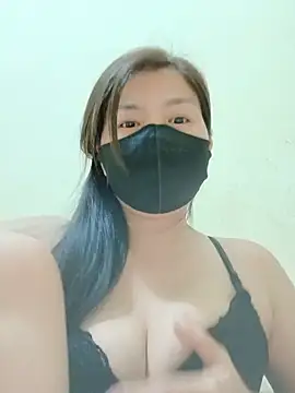 Snapshot of Lyly-68688 chatting on 05/16/26, 10:36 Lyly-68688 online show from 05/16/26, 10:36