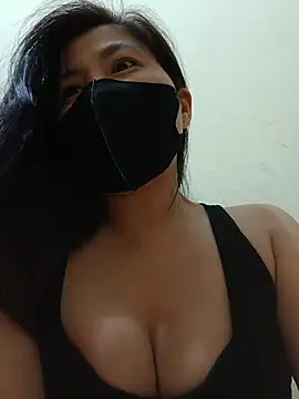 Snapshot of Lyly-68688 chatting on 07/31/26, 02:27 Lyly-68688 online show from 07/31/26, 02:27