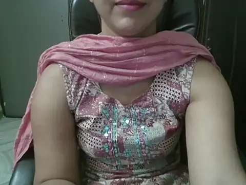 Snapshot of Adaa7 chatting on 05/14/26, 03:19 Adaa7 online show from 05/14/26, 03:19