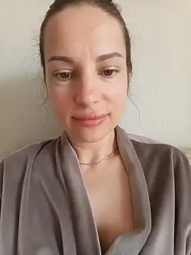 She-Moon online show from 06/17/26, 06:49