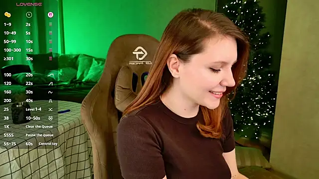 Snapshot of YouHoldMe chatting on 02/14/26, 04:26 YouHoldMe online show from 02/14/26, 04:26