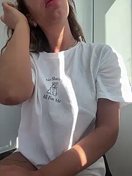 Missolevelvet online show from 05/03/26, 07:25