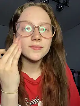 Snapshot of YoungLisaa18 chatting on 03/24/26, 03:50 YoungLisaa18 online show from 03/24/26, 03:50