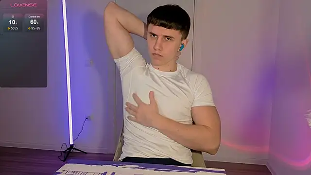 Snapshot of first_mark chatting on 02/20/26, 05:46 first mark online show from 02/20/26, 05:46