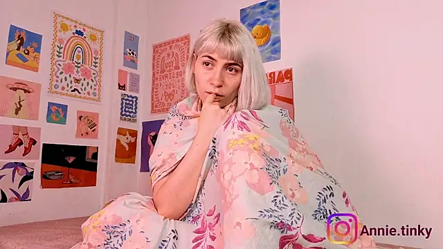 Snapshot of annieTinky0 chatting on 02/24/26, 12:30 annieTinky0 online show from 02/24/26, 12:30