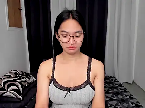 Snapshot of Asian_Bigcock_Marian chatting on 05/13/26, 11:33 Asian Bigcock Marian online show from 05/13/26, 11:33