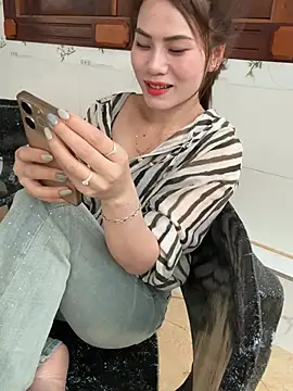 Snapshot of Llabi2k chatting on 04/03/26, 11:08 Llabi2k online show from 04/03/26, 11:08