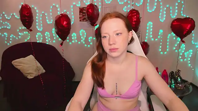 Snapshot of Katrys chatting on 02/12/26, 01:00 Katrys online show from 02/12/26, 01:00