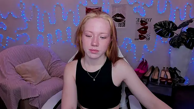 Snapshot of Katrys chatting on 03/10/26, 12:59 Katrys online show from 03/10/26, 12:59