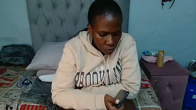 Snapshot of MelowD_2 chatting on 06/17/26, 01:34 MelowD 2 online show from 06/17/26, 01:34