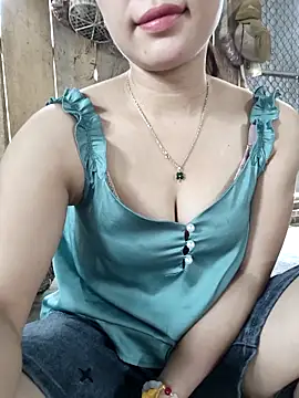 Snapshot of Ngocmai_lazdy chatting on 05/20/26, 05:57 Ngocmai lazdy online show from 05/20/26, 05:57