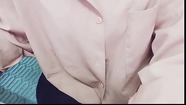 Snapshot of Mai_maik chatting on 02/20/26, 04:31 Mai maik online show from 02/20/26, 04:31