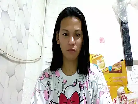 Snapshot of HugeAgatha chatting on 04/28/26, 04:23 HugeAgatha online show from 04/28/26, 04:23