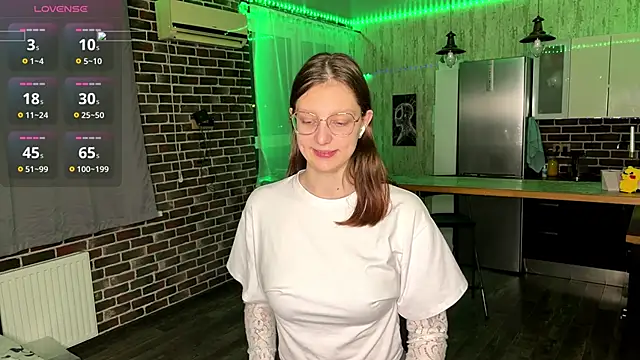 Snapshot of ChrisAmott chatting on 03/01/26, 04:09 ChrisAmott online show from 03/01/26, 04:09