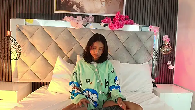 Real virgin Pussy online show from 05/13/26, 08:27
