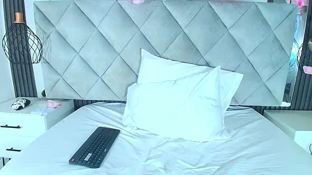 Real virgin Pussy online show from 06/03/26, 01:36
