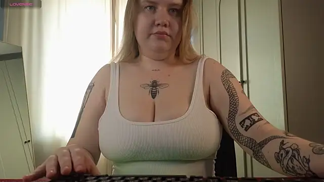 casey robbinss online show from 06/09/26, 06:58