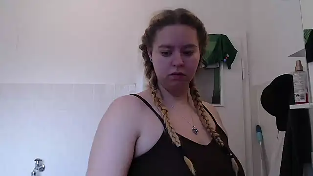 Mia lou05 online show from 05/10/26, 04:17