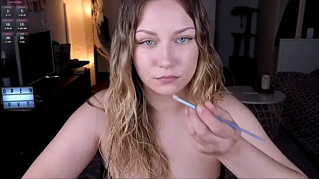 Snapshot of missyourtouch chatting on 07/04/26, 06:14 missyourtouch online show from 07/04/26, 06:14