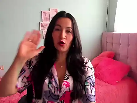 talia mystic online show from 06/06/26, 02:00