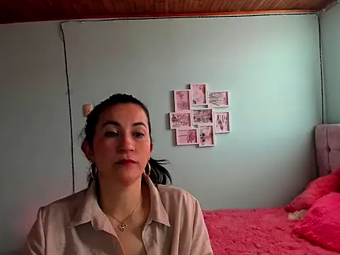 talia mystic online show from 06/09/26, 12:39