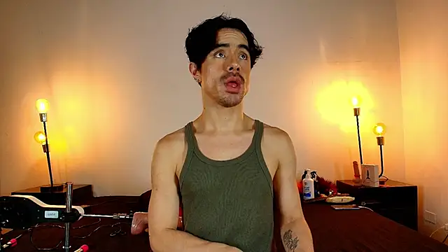 Ethan Briggs  online show from 05/09/26, 03:34